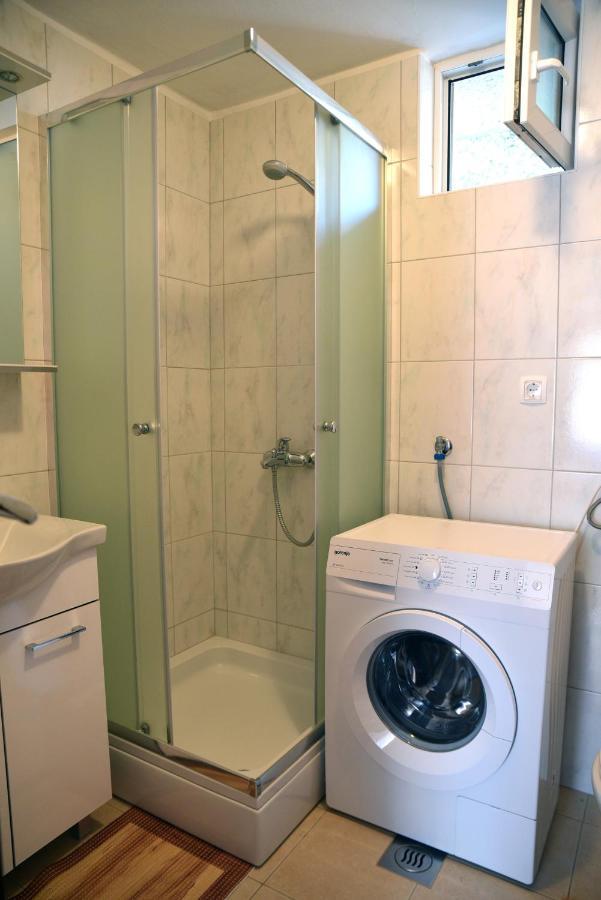 Apartment Anamarija Valun Ngoại thất bức ảnh