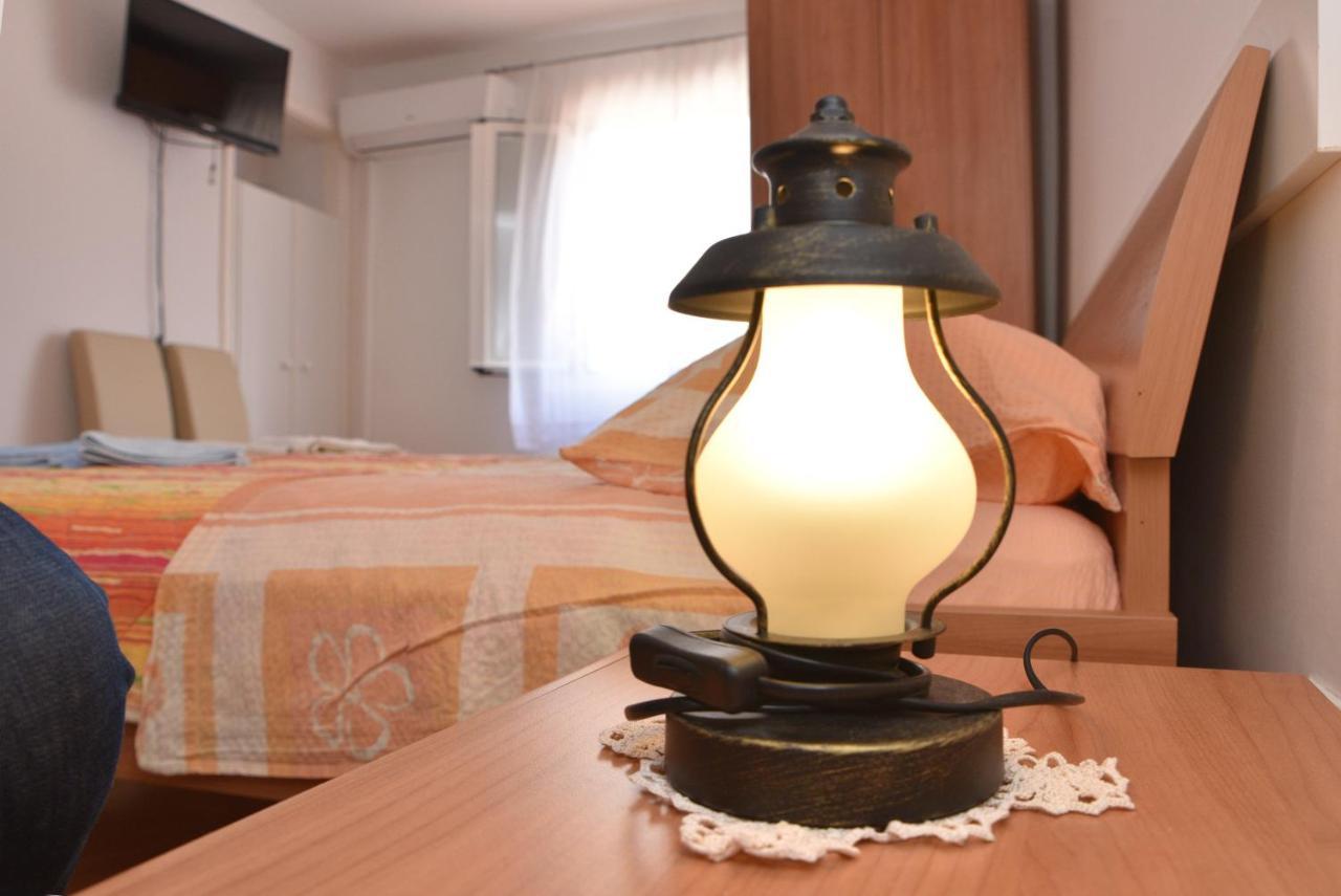 Apartment Anamarija Valun Ngoại thất bức ảnh