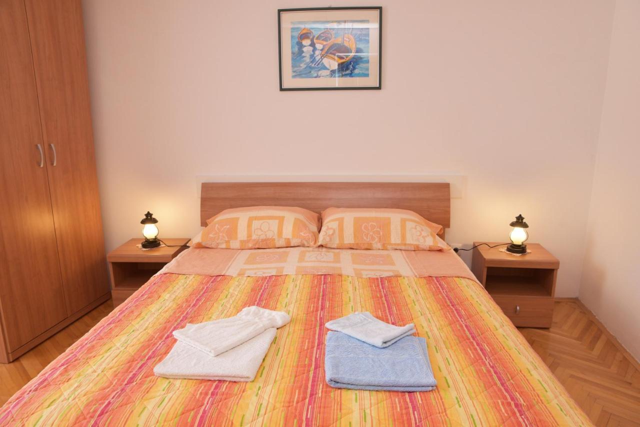 Apartment Anamarija Valun Ngoại thất bức ảnh